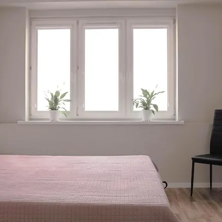 Апартаменты Dziesiate Pietro Познань