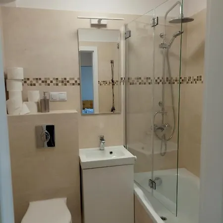 Апартаменты Dziesiate Pietro Познань